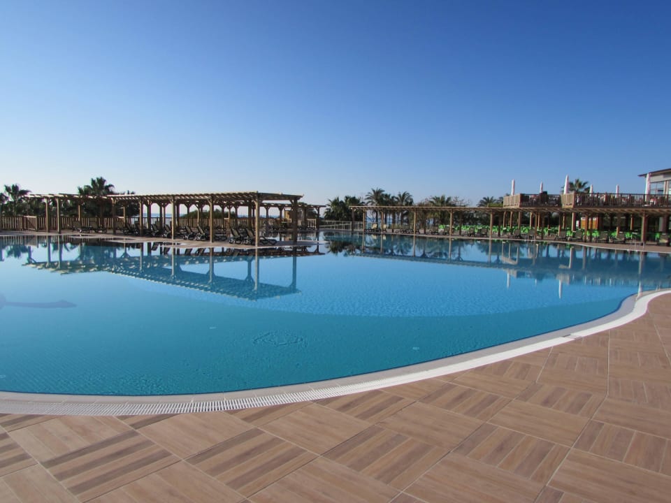 Große Poolanlage Arcanus Hotels Sorgun