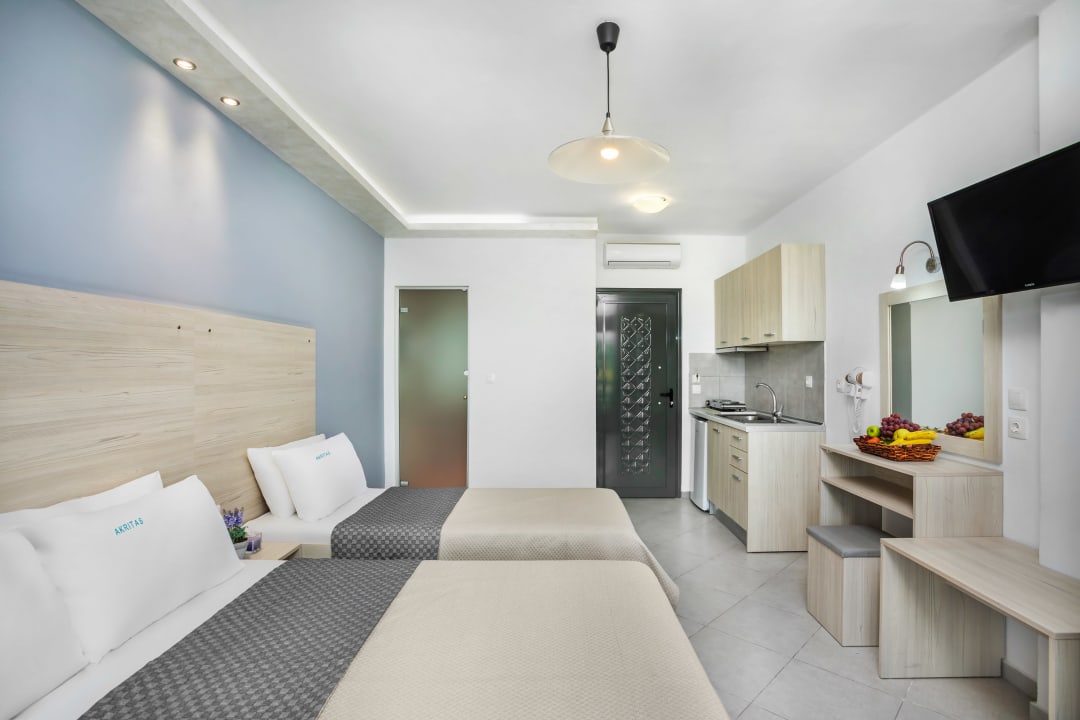 Zimmer Akritas Hotel