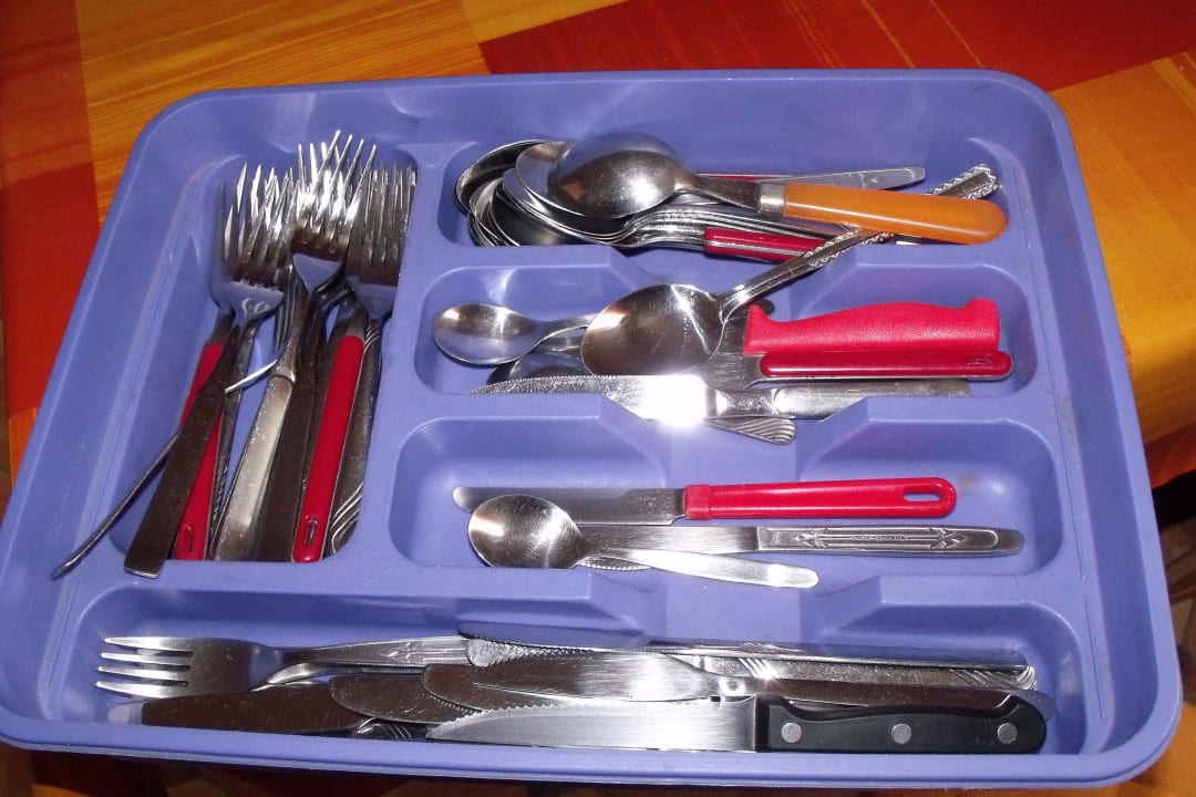 Besteckkasten im Hängeschrank Ferienhaus Lahnblick