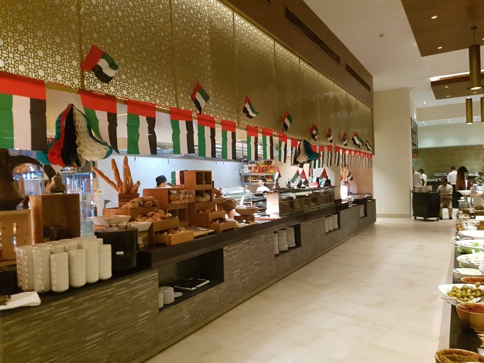 Büffet DoubleTree by Hilton Resort & Spa Marjan Island