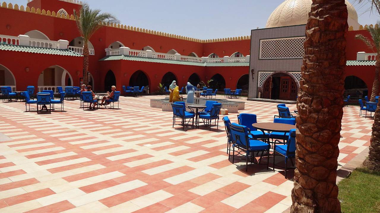 Sitzbereich draußen Pickalbatros Alf Leila Wa Leila Resort - Neverland Hurghada
