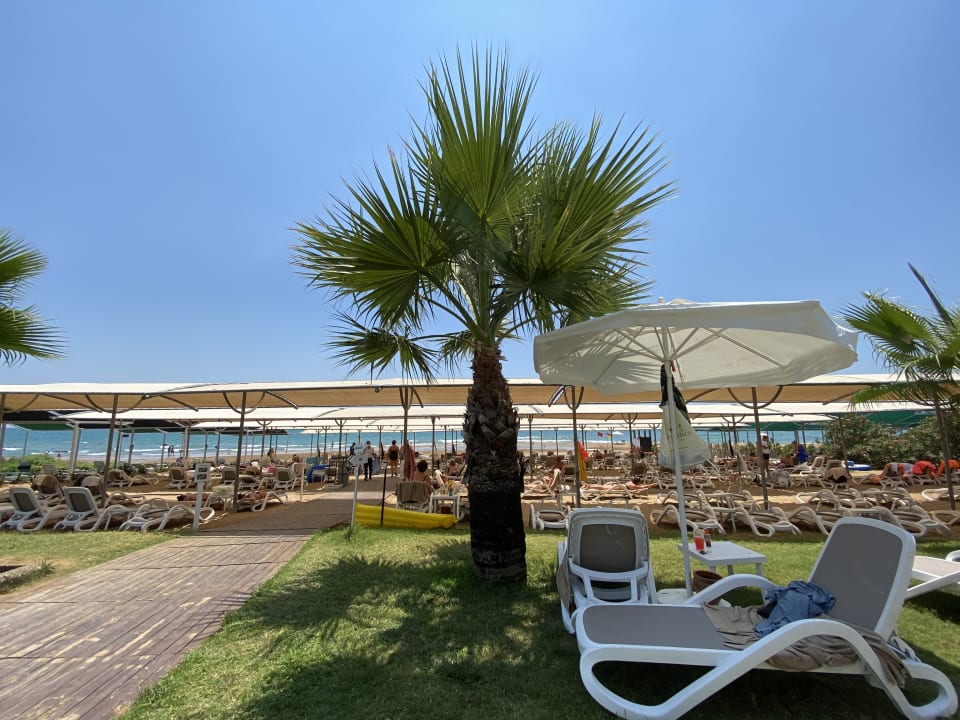 Strand Mary Hotel Side