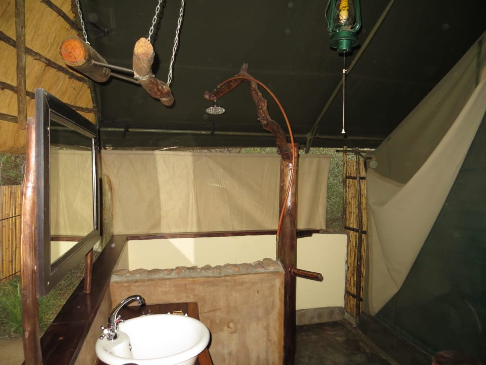 Dusche/WC im Freien Nunda River Lodge