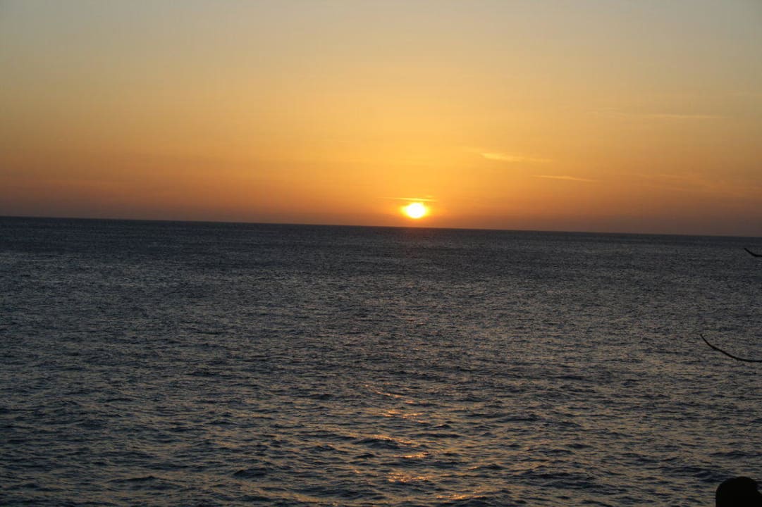 Nochmal Sonnenuntergang Sun Reef Village on Sea