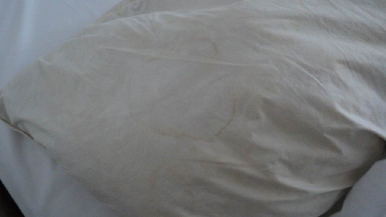 Kopfkissen mit Spuren freiraum Gästehaus