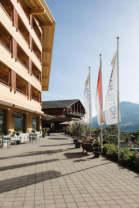 Außenansicht Hotel Hari im Schlegeli