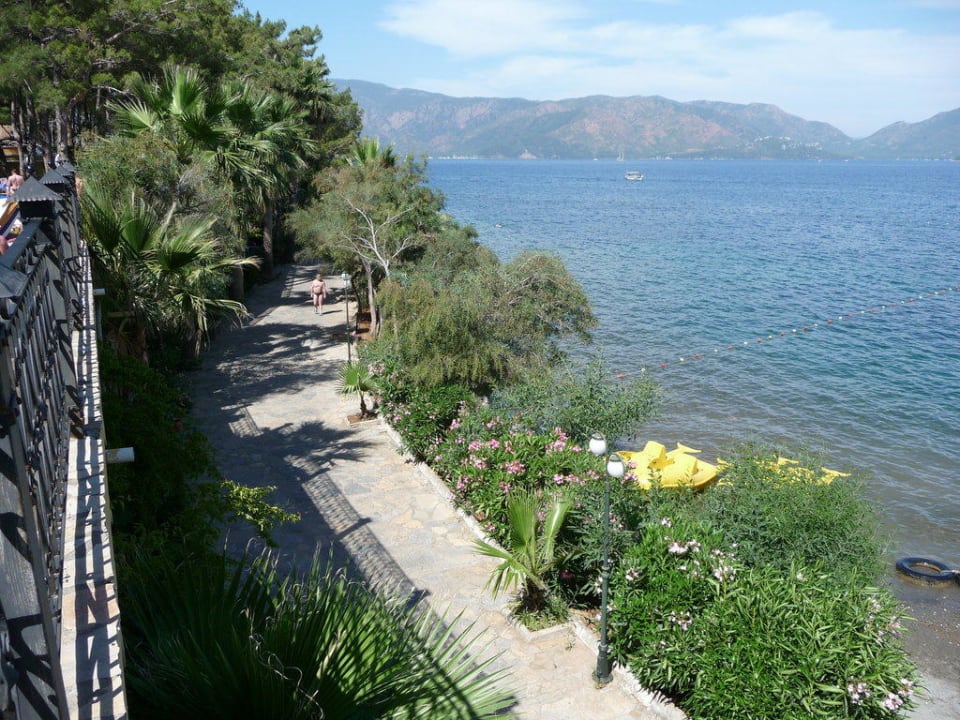 Blick von der ruhigen Liegewiese Grand Yazici Club Marmaris Palace