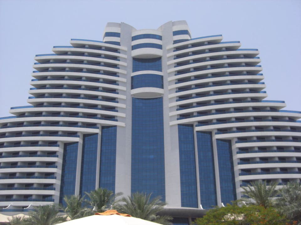 Außenansicht Hotel Le Meridien Al Aqah Beach Resort