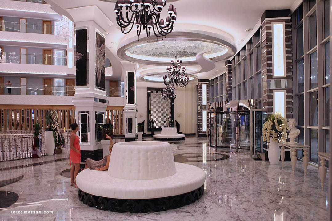 Hol Q Premium Resort