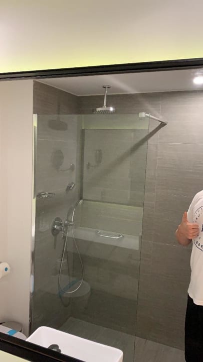 Zimmer Crystal Springs Beach Hotel