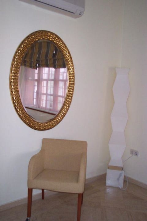 Alp Pasa Schlafzimmer-Details der Suite Alp Pasa Hotel - Special Class