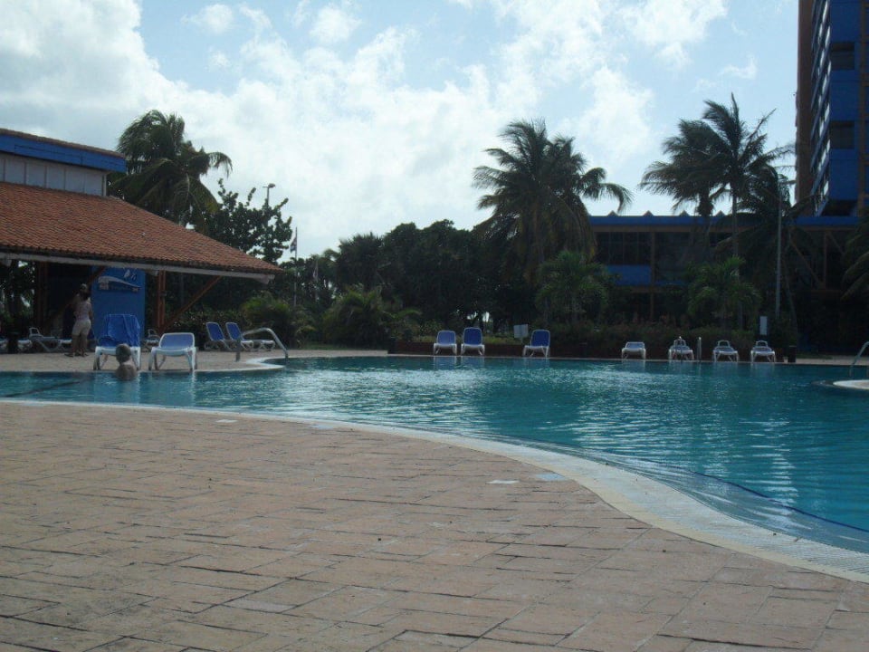 Pool mit Bar Hotel Puntarena Playa Caleta