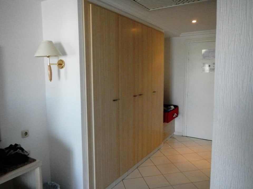 Riesen Kasten Royal Jinene