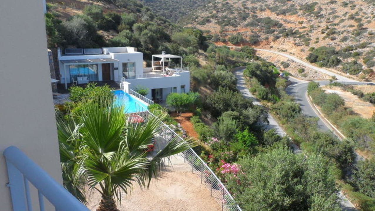 Blick auf Nachbar-Villa  Hotel Pleiades Villas