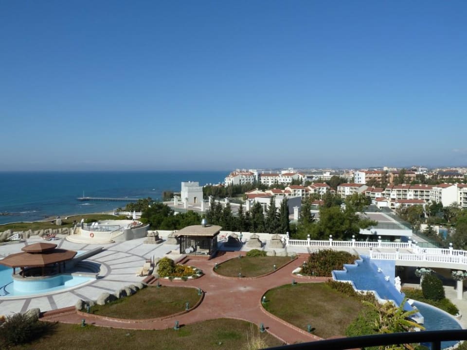 Pool mit Garten Sunrise Queen Luxury Hotel