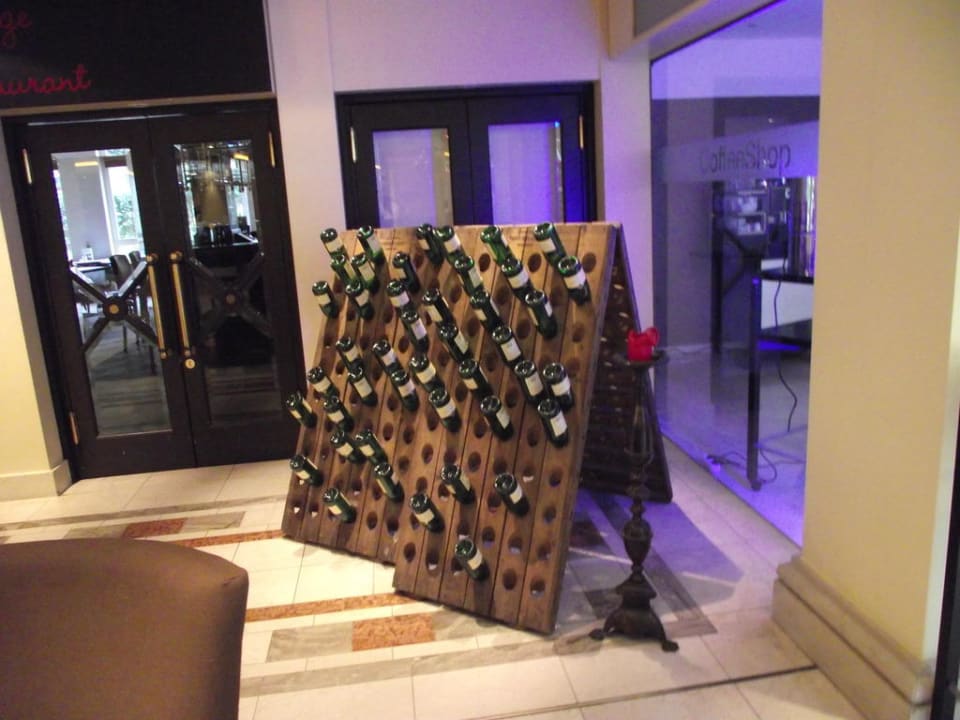 Weinständer Crowne Plaza ® Hamburg - City Alster