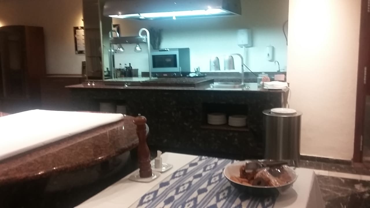Gastro Roc Oberoy
