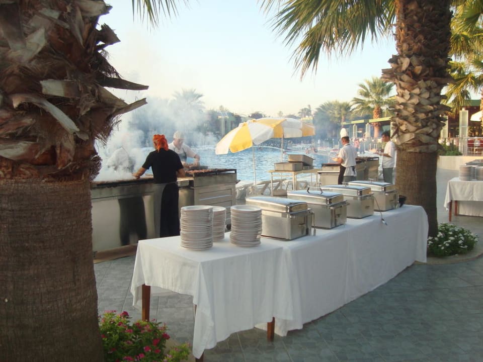 Grillabend einfach super lecker  VONRESORT Golden Beach