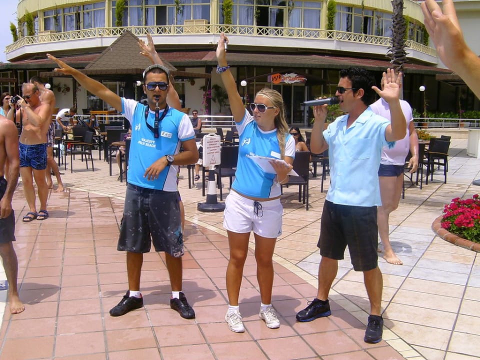 Animateure beim Pool - Spiel Asteria Family Resort Side
