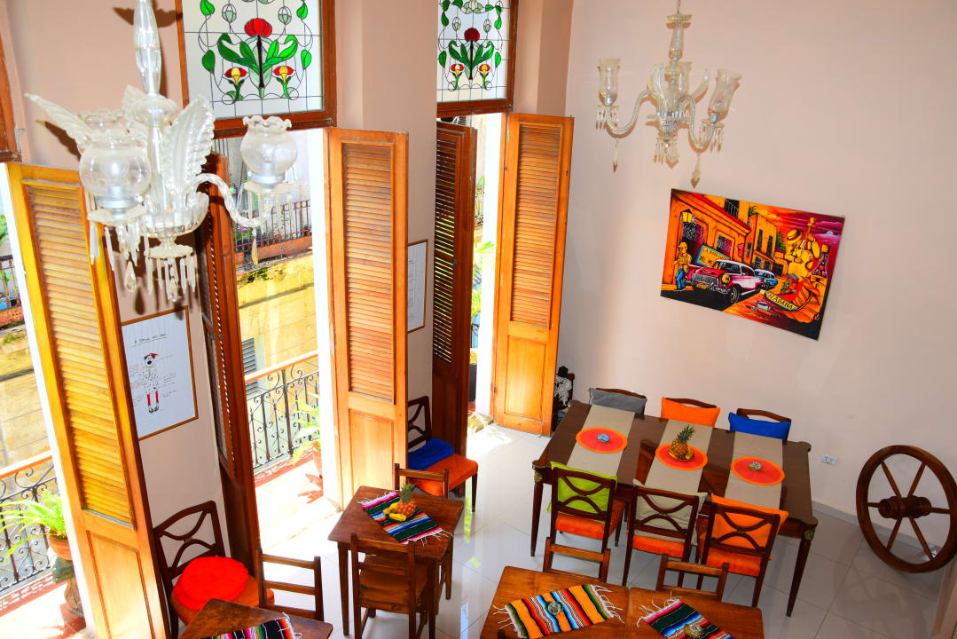Gastro Hostal Calle Habana