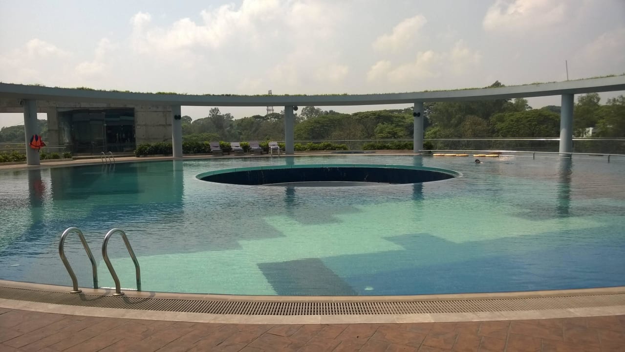Innovative Poolgestaltung Radisson Blu Chittagong Bay View