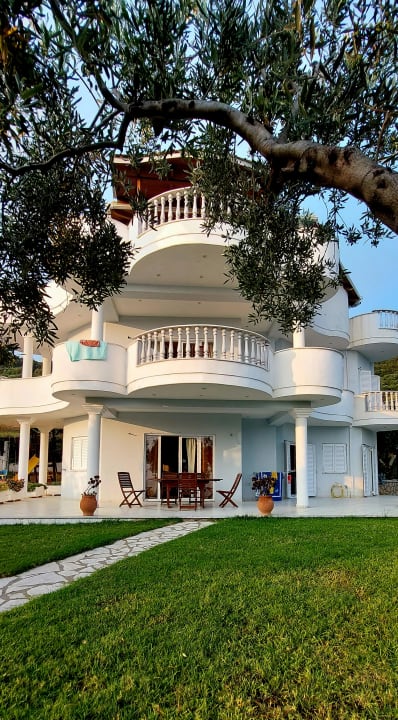 Außenansicht Guesthouse Villa Alex