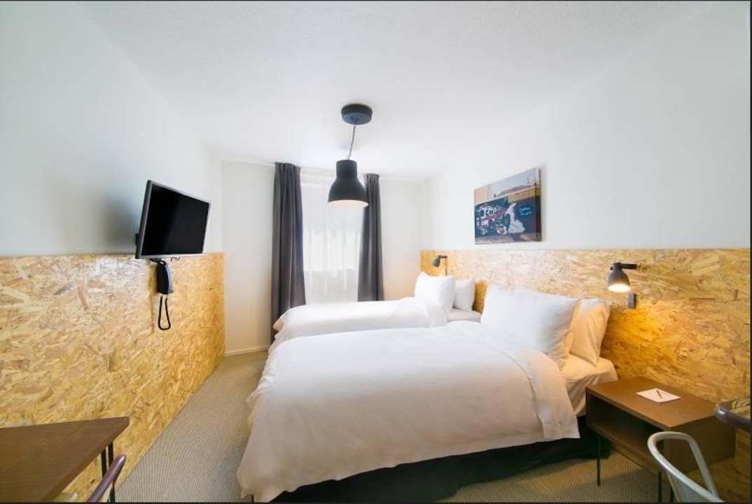 Room The Urban Newtown