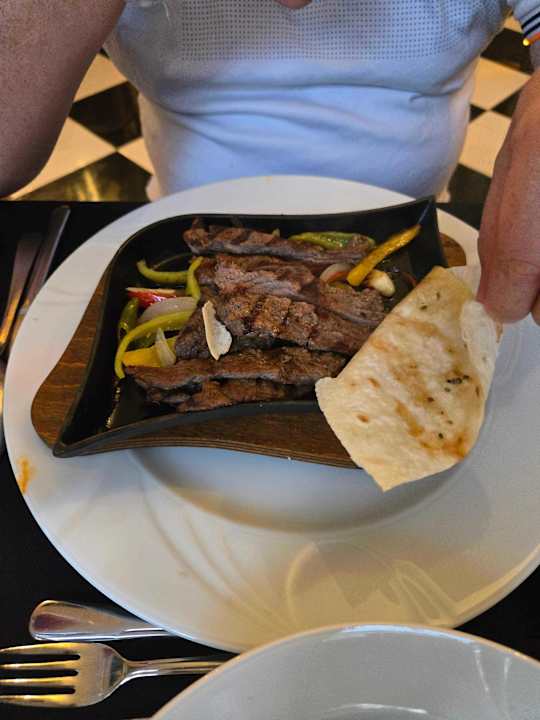 Gastro Serenis Hotel