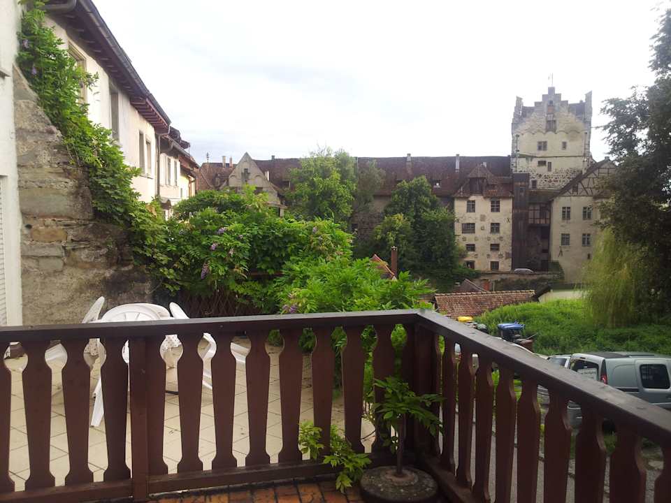 Herrlicher Blick auf die Burg und Bodensee? I.v.Bodman-Ferienwohnungen