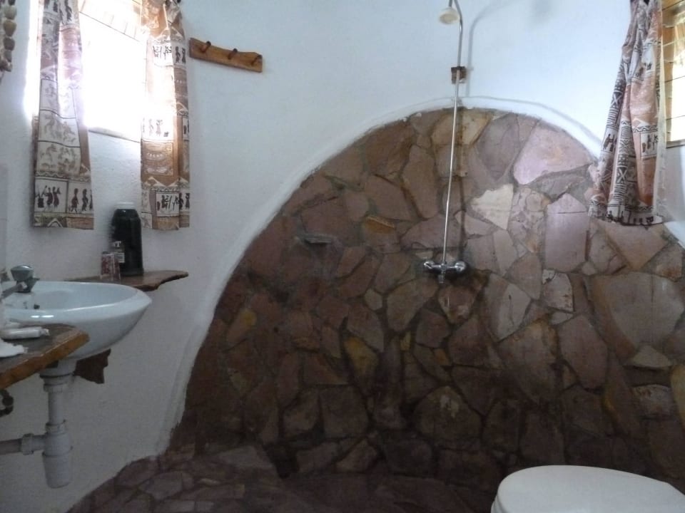 Bad mit gemauerter Dusche Kingfisher Lodge Kichwamba