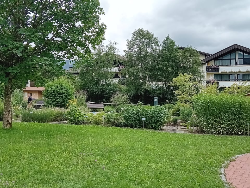 Außenansicht Parkhotel Burgmühle