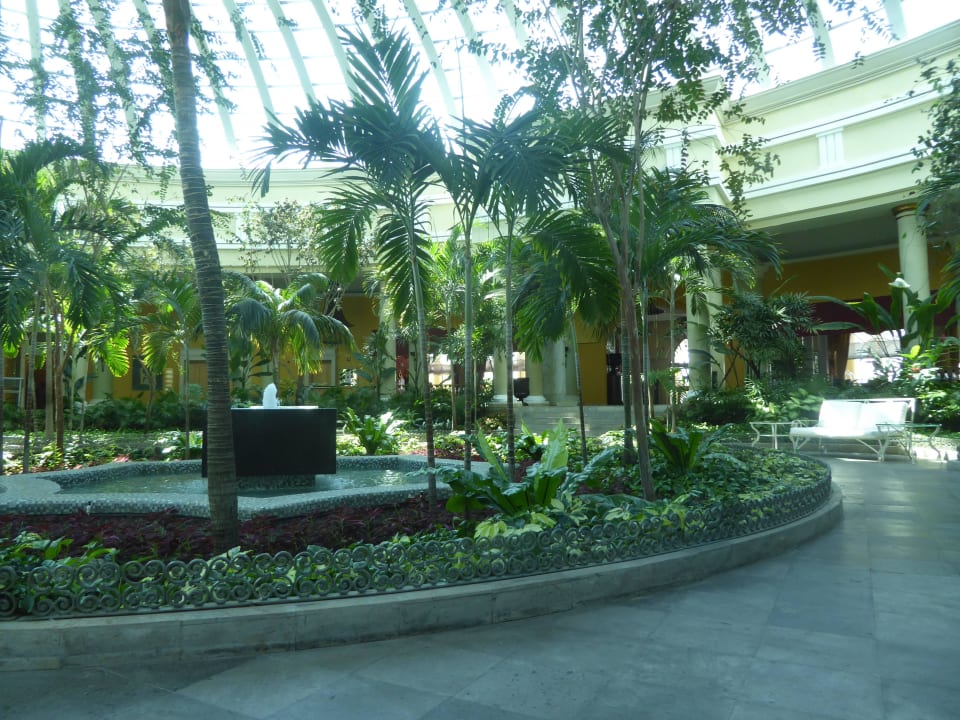 Patio JOIA Paraiso by Iberostar