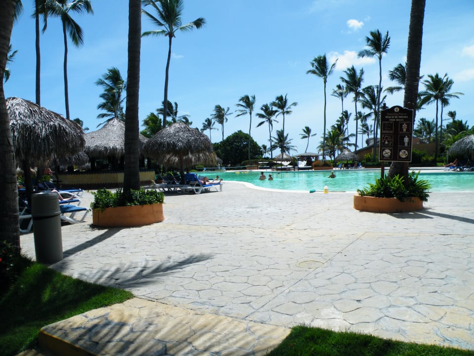 Am Pool Punta Cana Princess All Suites Resort & Spa