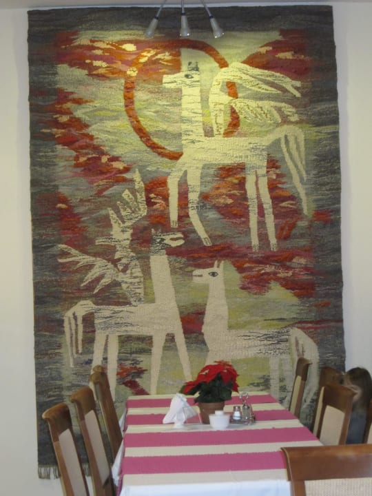 Im kl. Speisesaal an der Bar Park Hotel