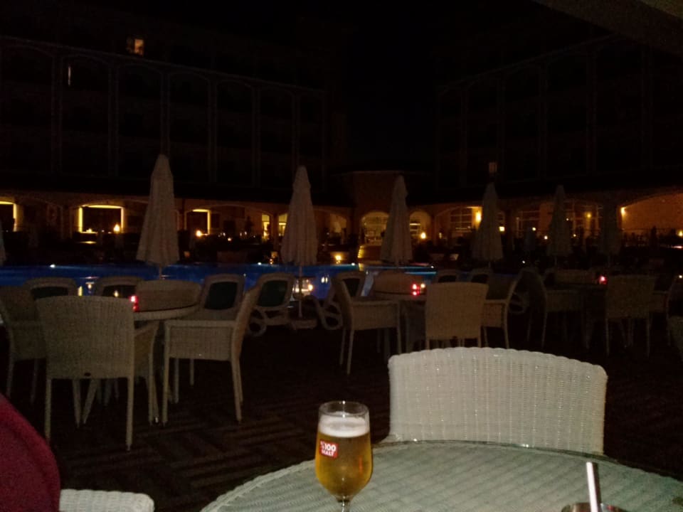 Abends an der Turquoise Bar Paloma Oceana