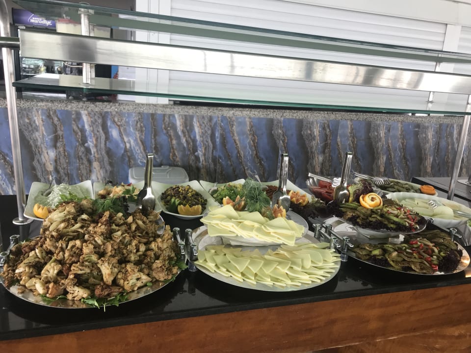 Gastro Throne Beach Resort & Spa