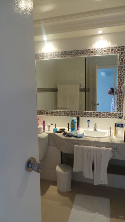 Bad Hotel Club Tropicana & Spa