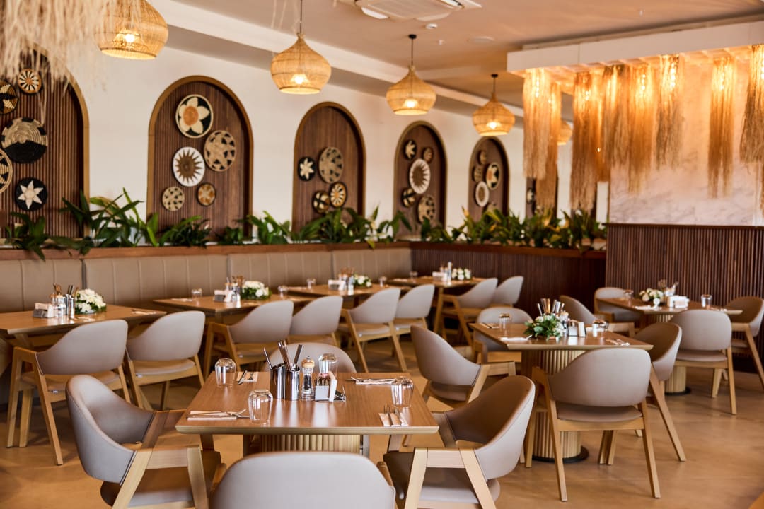 Gastro Jacaranda Luxury Resort