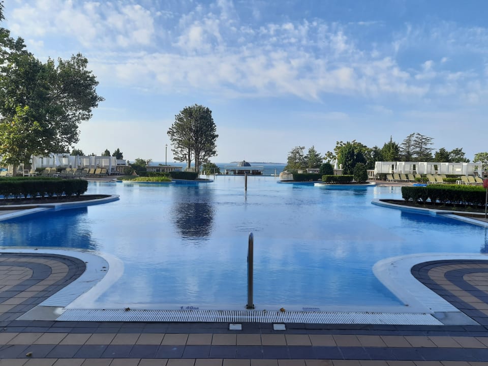 Pool Dreams Sunny Beach Resort & Spa