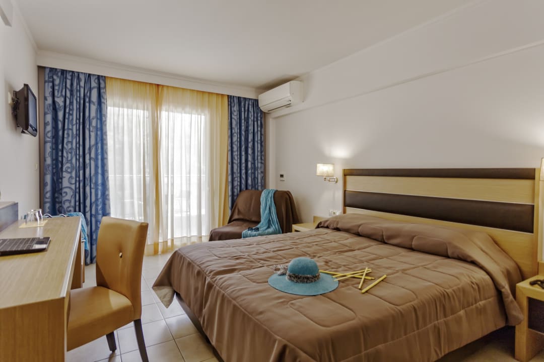 Zimmer Lagomandra Hotel & Spa