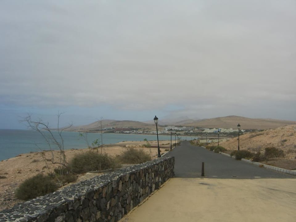 Strandweg vom Hotel R2 Rio Calma Hotel & Spa & Conference