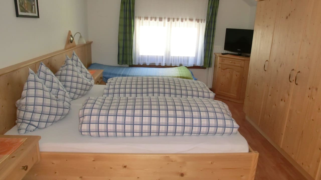 Schlafzimmer Ferienwohnung Tappenkar Bauernhof Paußhof