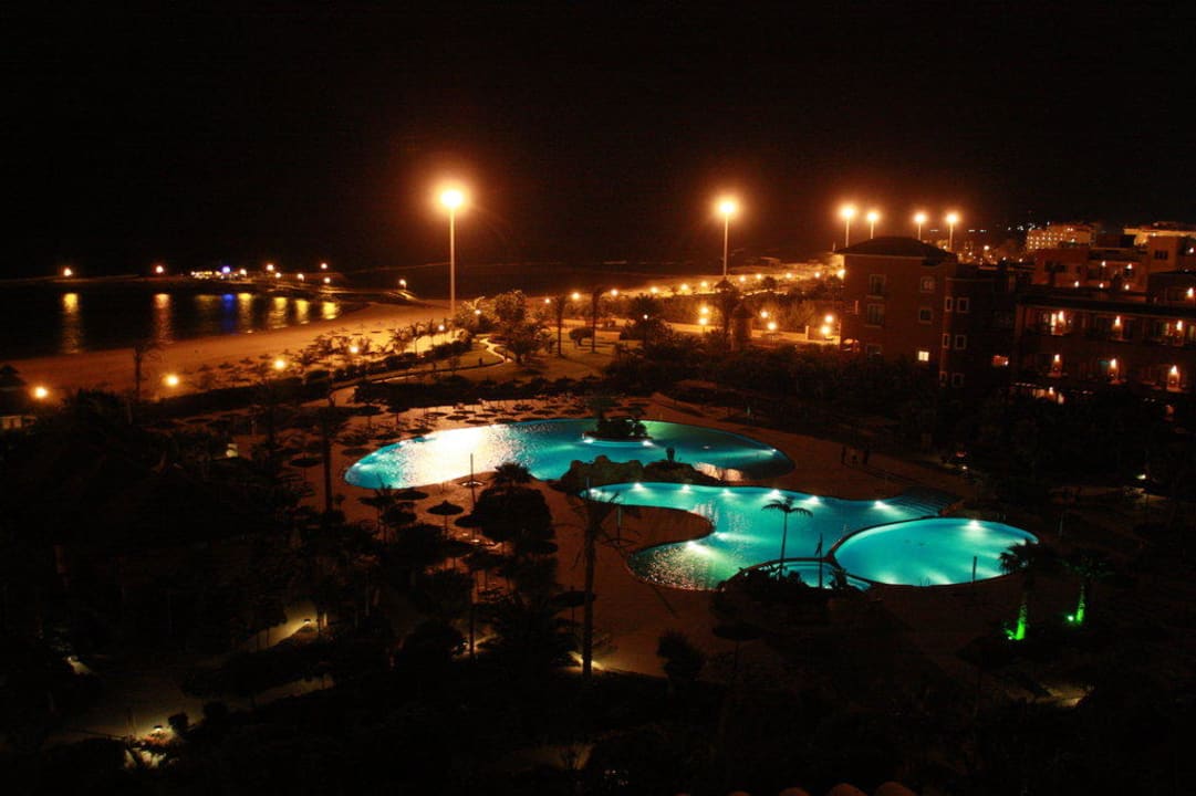 Garten-/Poolanlage bei Nacht Sheraton Fuerteventura Golf & Spa Resort