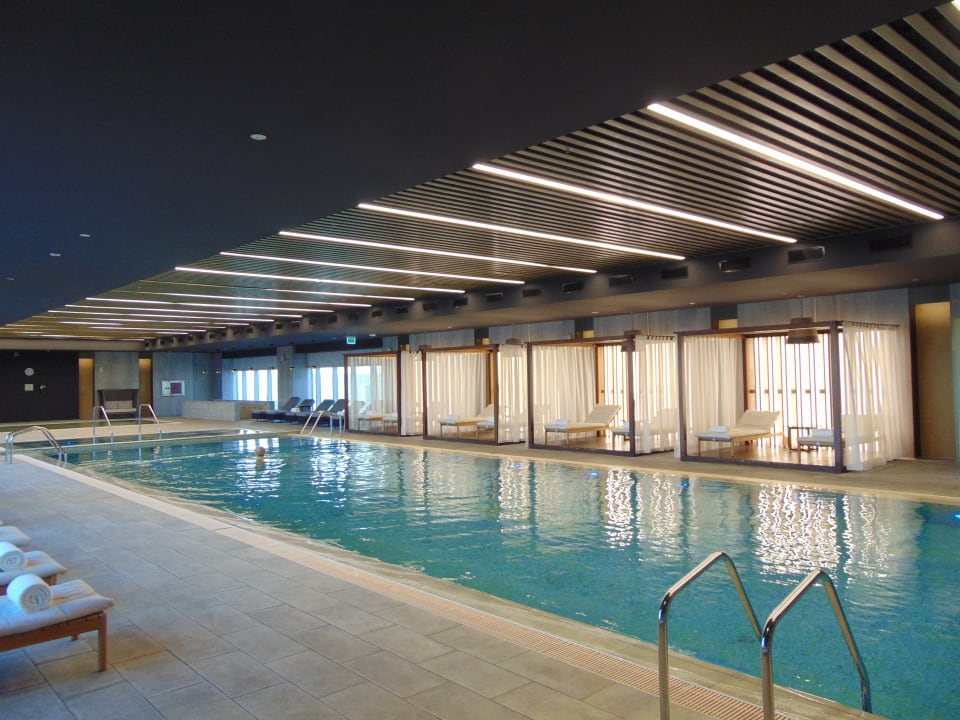 Pool Sheraton Astana Hotel