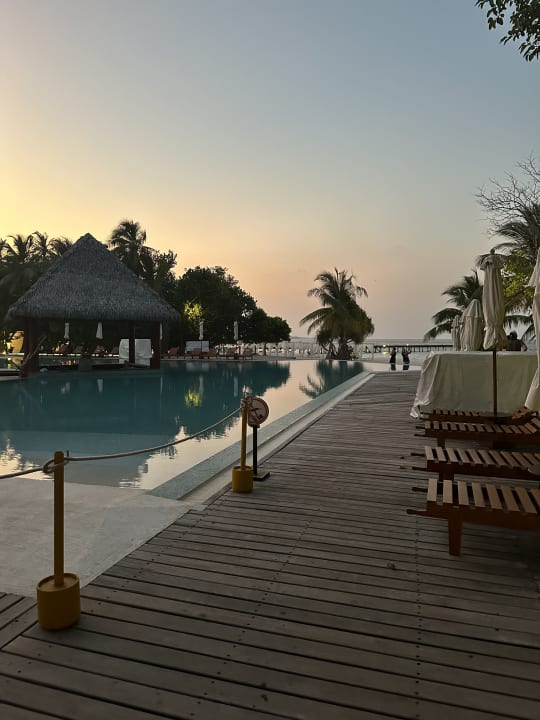 Pool Adaaran Select Meedhupparu Island Resort - Premium All Inclusive