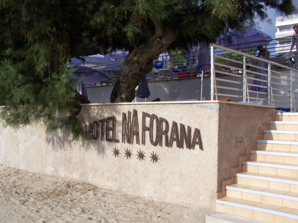 Treppe ins Hotel vom Strand Hotel Na Forana