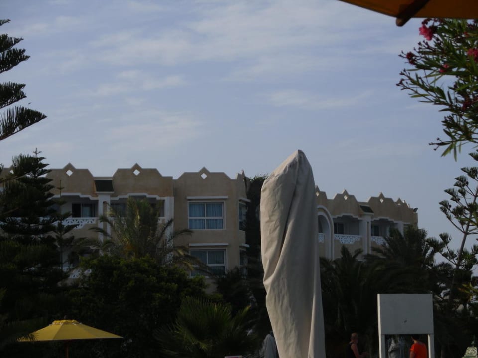 Hausansicht vom Pool aus Mahdia Beach & Aquapark