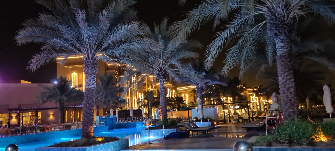 Pool DoubleTree by Hilton Resort & Spa Marjan Island