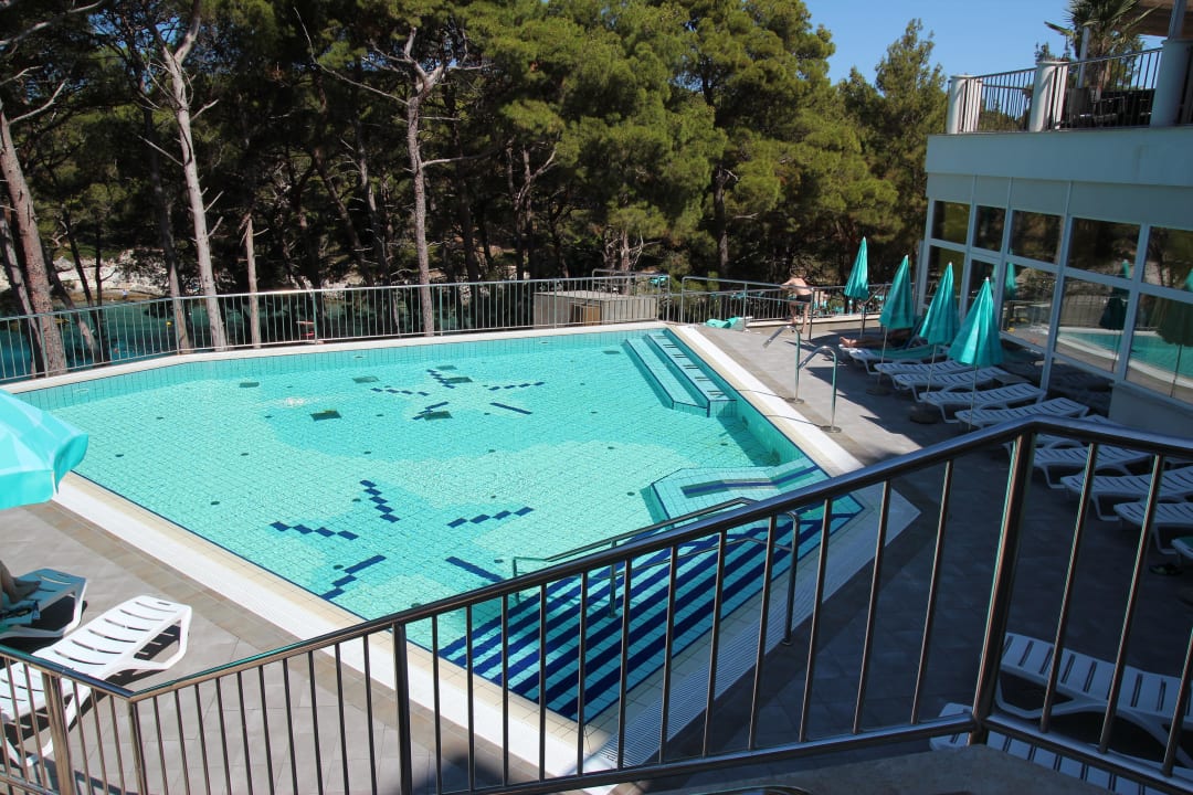 Saltwater pool Hotel Aurora