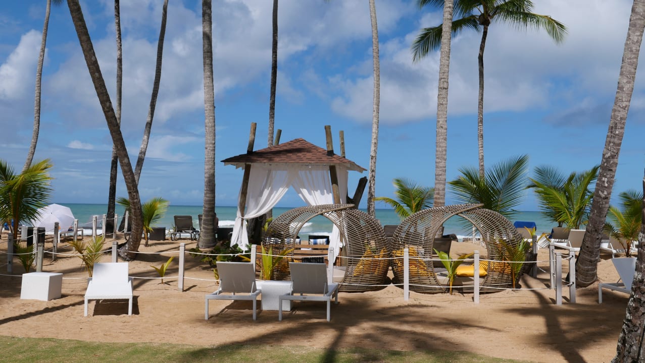 Strand Viva V Samana by Wyndham – Adults Only